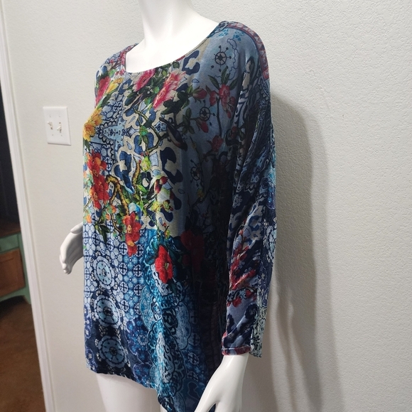 Johnny Was Velveteen Silk Floral Blue Top Size S - Picture 8 of 13